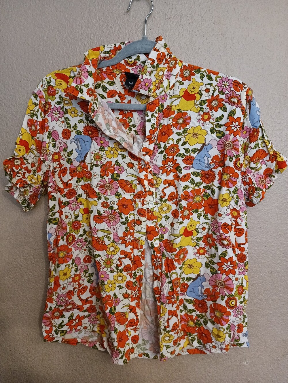 Disney button down top sz S Winnie the Pooh